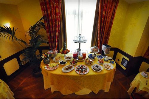 Regent - In Pieno Centro Hotel