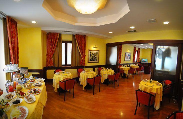 Hotel Regent - In Pieno Centro San Benedetto del Tronto